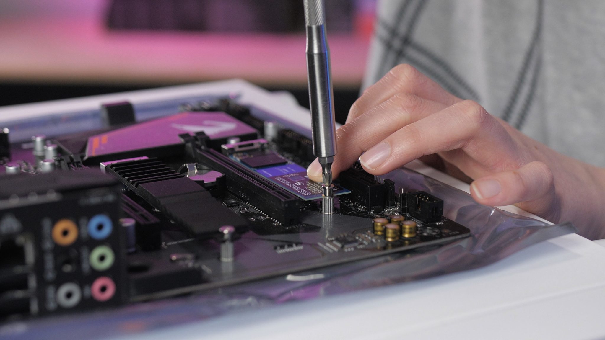 How to install your Storage Drives Thermaltake Blog